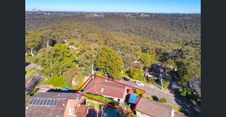 Family Home with Pool - Photo 4