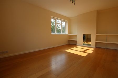 3 bed Maisonette for let - Photo 3