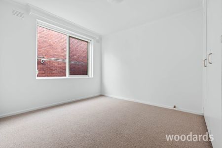 CLOSE TO THE HEART OF THORNBURY - Photo 4