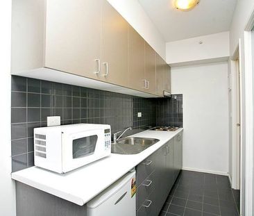 Melbourne | Student Living on Lonsdale | 2 Bedroom Apartment – Standard Low Level - Photo 1