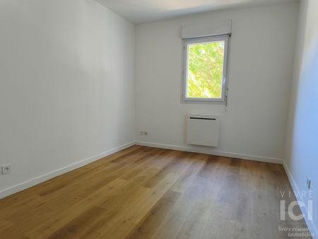 Location Appartement 2 pièces 51m² - Photo 2