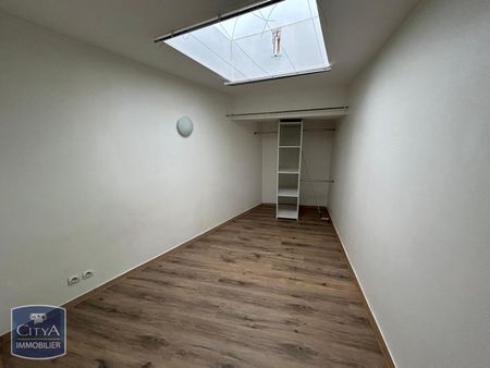 Location Appartement 2 pièces 55m² LILLE 59000 - Photo 5