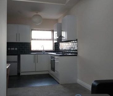 1 bedroom in a flat share to rent - Photo 6
