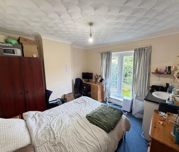 3 bedroom house share to rent - Photo 2