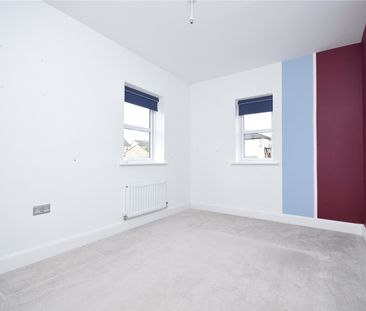 7, Crocus Drive, Drighlington, Bradford, West Yorkshire, BD11 1EQ - Photo 6