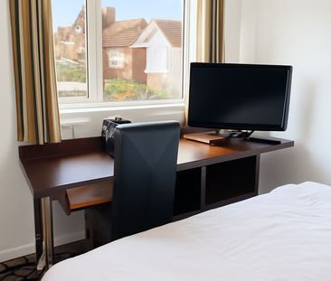 Room 206, SimplyStay Lincoln Road, Skegness, Lincolnshire, PE25 2EA - Photo 3