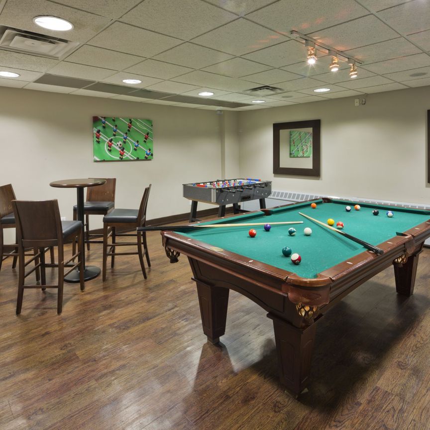 798 Richmond Street West - Photo 1