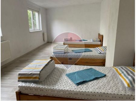 Casă de închiriat–ideală cazare personal muncitor sau familie - Photo 2