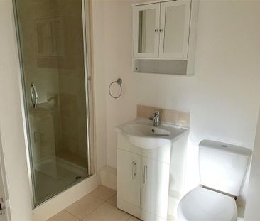 2 bedroom maisonette to rent - Photo 5