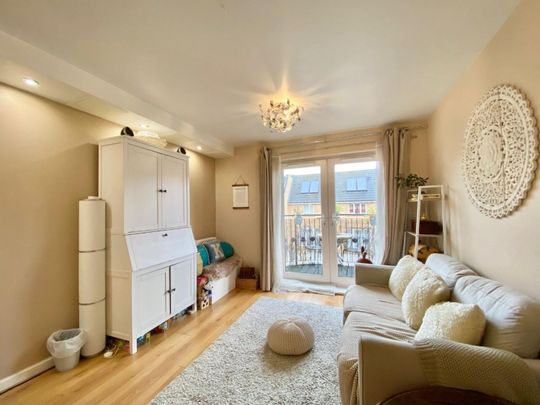 1 bedroom Flat To Let - Photo 1