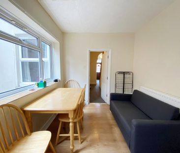 5 bedroom terraced house to rent - Photo 5