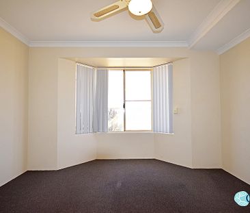 FAMILY HOME! LAWN MOWING INCLUDED! - Photo 1