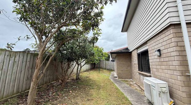 Family Home for Rent, Double Garage, fully fen... - Photo 1