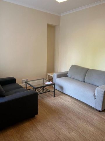 4 bedroom end of terrace house to rent - Photo 2