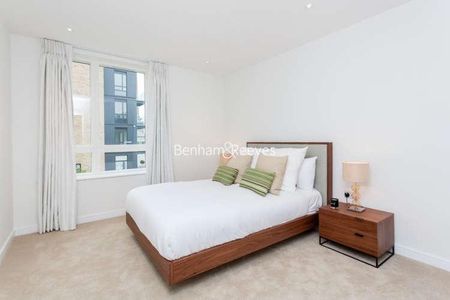 Kew Bridge West, Brentford, TW8 - Photo 3