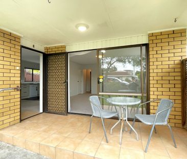 Close to Town Centre - Recently Refurbished - Photo 5