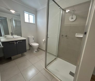 Exquisite Home for Rent - Photo 4