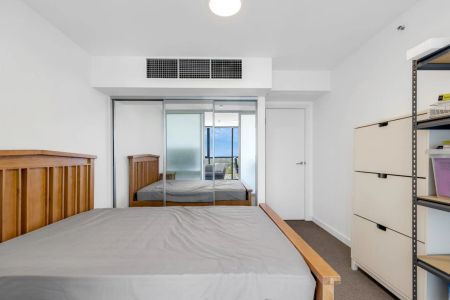 GREAT LOCATION WITH STYLISH, MODERN AND FULLY FURNISHED APARTMENT IN AN EXCEPTIONAL LIFESTYLE. - Photo 4