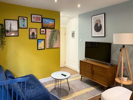 2 bedroom ground floor flat to rent - Photo 3