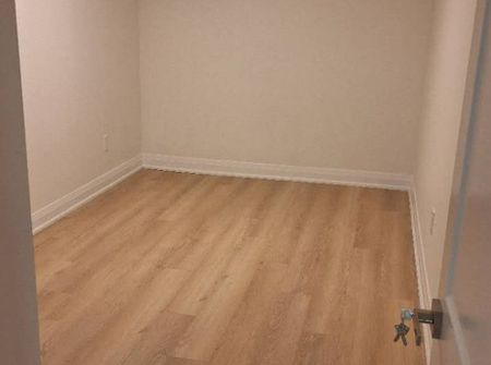 For Lease - BSMT - 123 Enchanted Hills Crescent, Toronto, Ontario - Photo 3