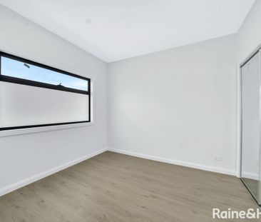 Modern Living in a Prime Mernda Location - Photo 6