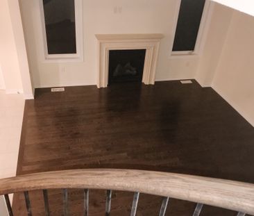 For Lease - 30 Deepwood Crescent, East Gwillimbury, Ontario - Photo 1