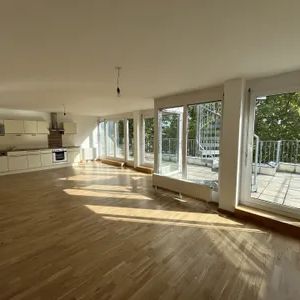 Großzügige Dachterrasse in zentraler Lage - Photo 2