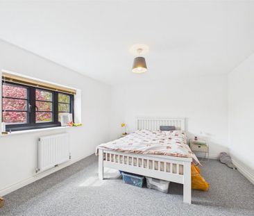3 bedroom apartment to rent - Photo 3
