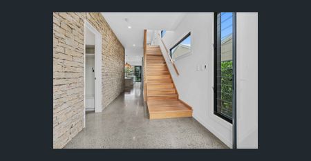 Luxury Coastal Living in the Heart of Miami - Photo 4