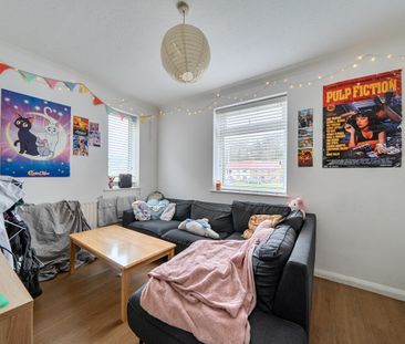 5 bedroom semi-detached house to rent - Photo 1