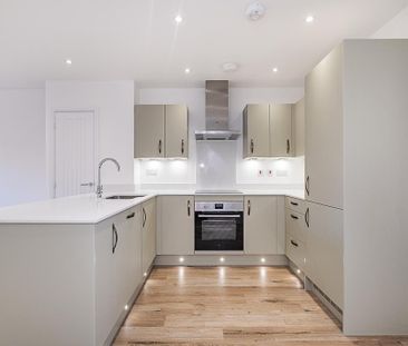 2 bedroom end of terrace house to rent - Photo 6