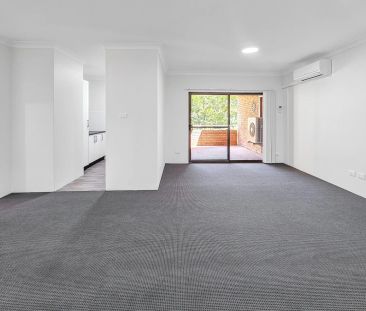 RENOVATED 2 BEDROOM UNIT WITH SPLIT AIR CONDITIONER - Photo 4