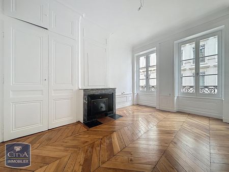 Location Appartement 4 pièces 98m² LYON 2ème - Photo 4