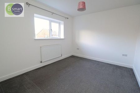 3 bedroom semi-detached house to rent - Photo 4