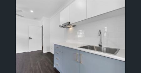 NEAR NEW BEACHSIDE STUDIO IN BRIGHTON - Photo 4