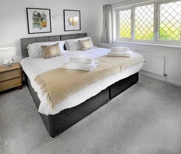 Strathcona Gardens - Photo 3