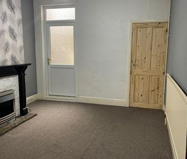 2 Bed Terraced House, Western Road, LE3 - Photo 2