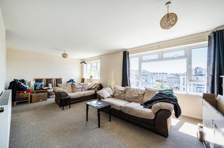 2 bedroom flat to rent - Photo 3