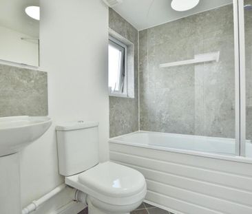 5 bedroom terraced house to rent - Photo 3