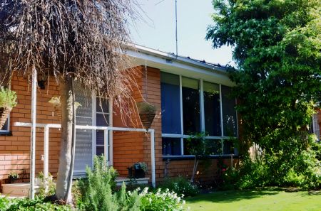 2 Bed, 1 Bath - Photo 5