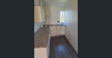 Open plan leaving - Photo 4