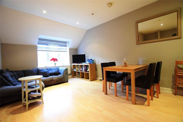 2 bedroom flat to rent - Photo 1
