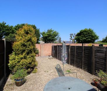 2 bedroom terraced house to rent - Photo 2