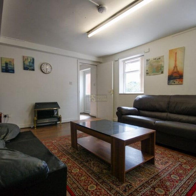 5 bedroom terraced house to rent - Photo 1