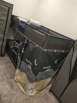 Chippendale - Photo 1