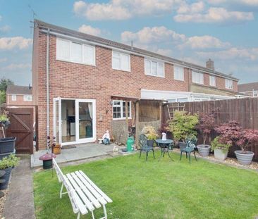 3 bedroom terraced house to rent - Photo 3