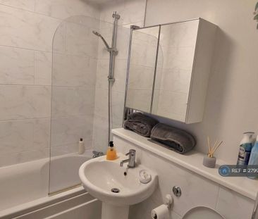 1 bedroom penthouse to rent - Photo 1