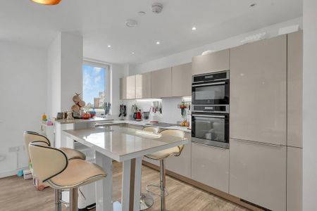 3 bedroom flat to rent - Photo 5