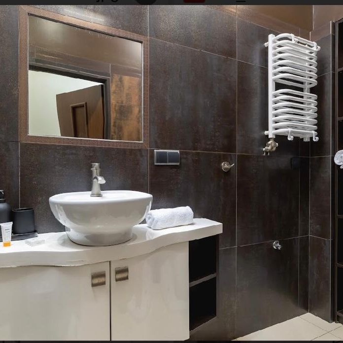 Kawalerka do wynajęcia w klimatycznej lokalizacji w sercu krakowskiego Kazimierza 🇬🇧 Studio for rent in a climatic location in the heart of Krakow’s Kazimierz - Photo 2