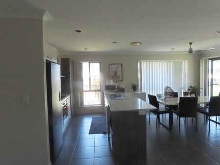3-5 Highcrest Court, Bucasia - Photo 4
